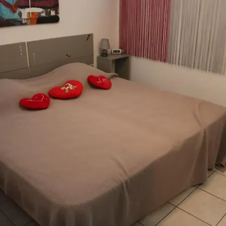 307, Heliopolis K Au Village Naturiste * Agde